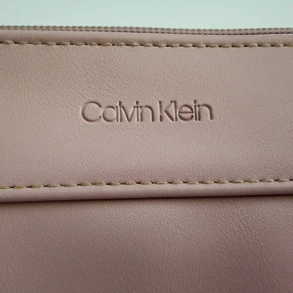 Calvin Klein Pink Women's Makeup Bag - Picture 2 of 11